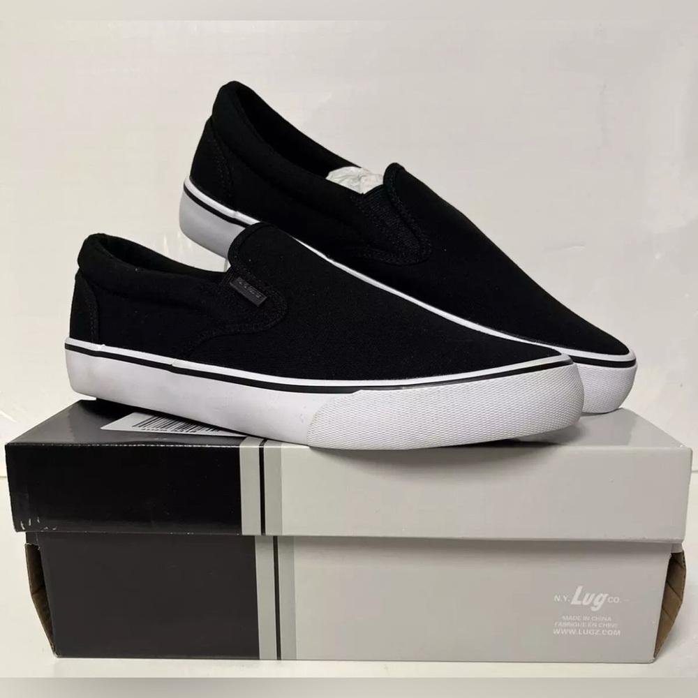 Lugz Men’s Black and White Slip-On Sneakers size 9.5D